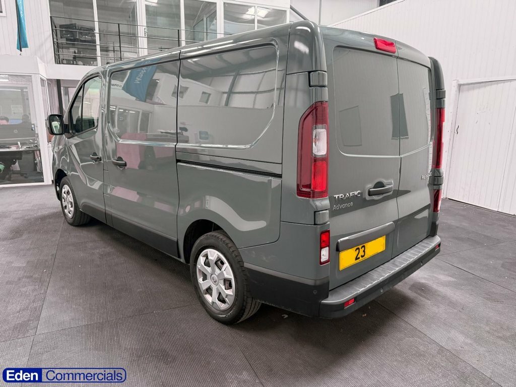 Renault Trafic 2L Advance Grey #6