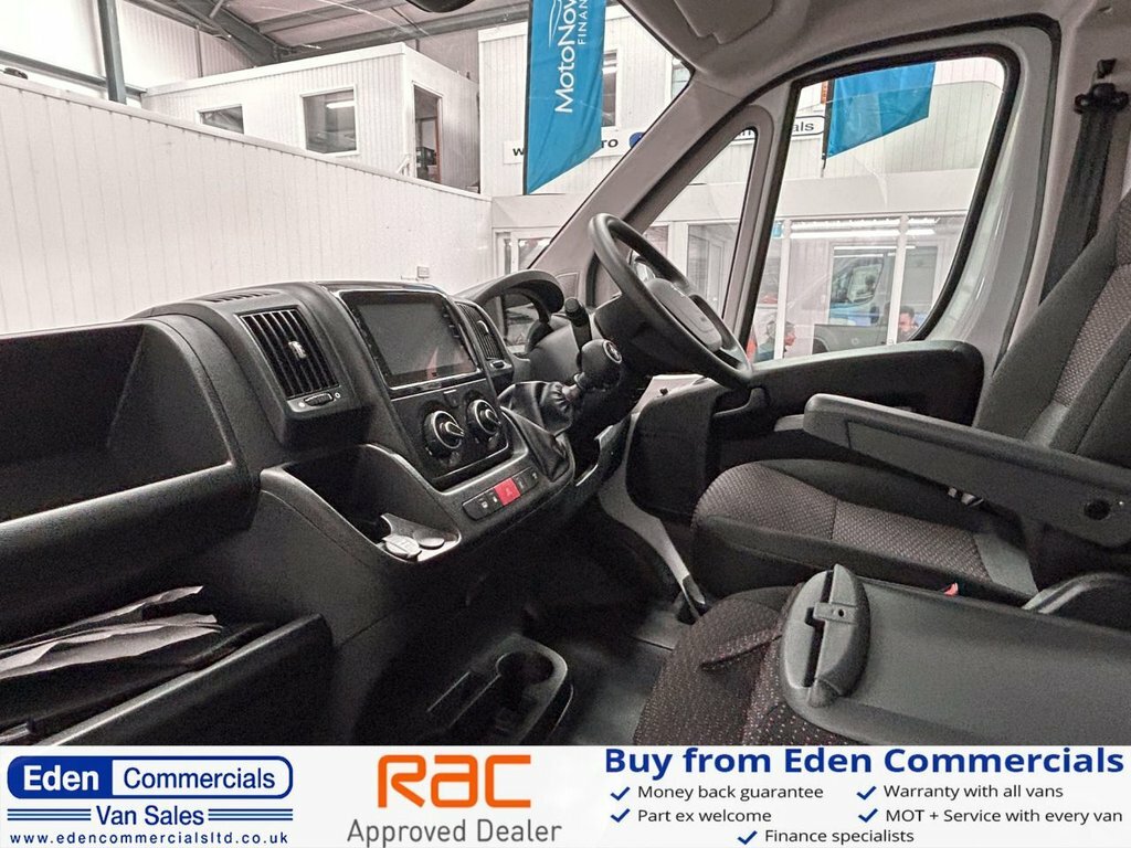 Peugeot Boxer Panel Van Professional Black #13