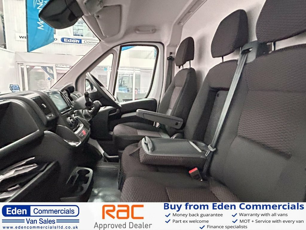 Peugeot Boxer Panel Van Professional Black #12