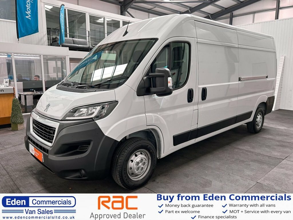 Peugeot Boxer Panel Van Professional Black #7