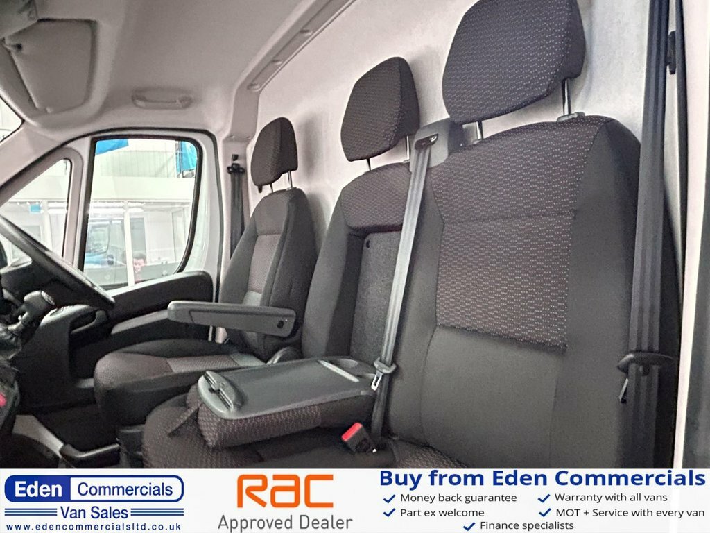 Peugeot Boxer Panel Van Professional Black #9