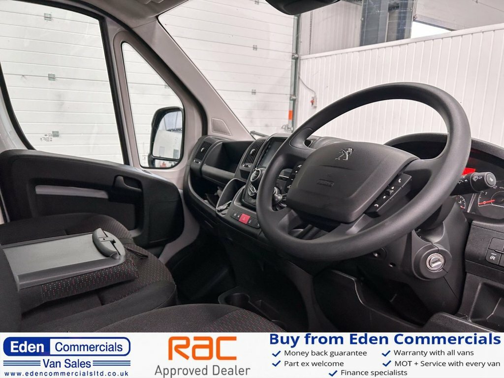 Peugeot Boxer Panel Van Professional Black #15