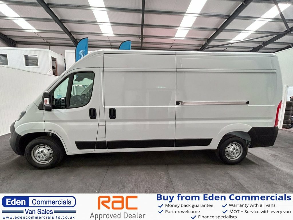 Peugeot Boxer 2.2L Professional Premium White #6