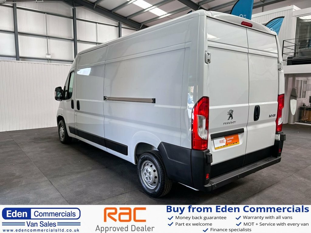 Peugeot Boxer 2.2L Professional Premium White #5