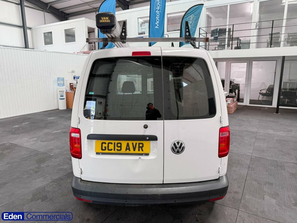 Volkswagen Caddy 2L Startline White #6
