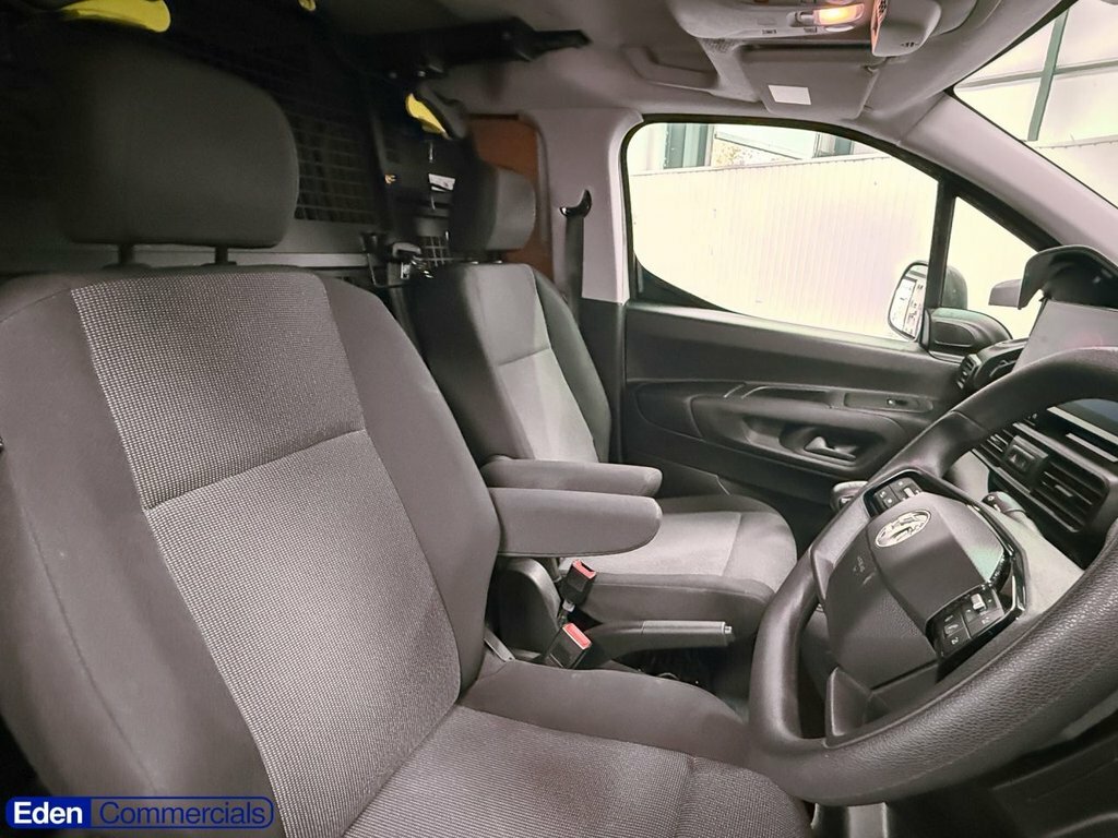 Vauxhall Combo 1.5L Turbo D 2300 Pro Panel Van Black #25