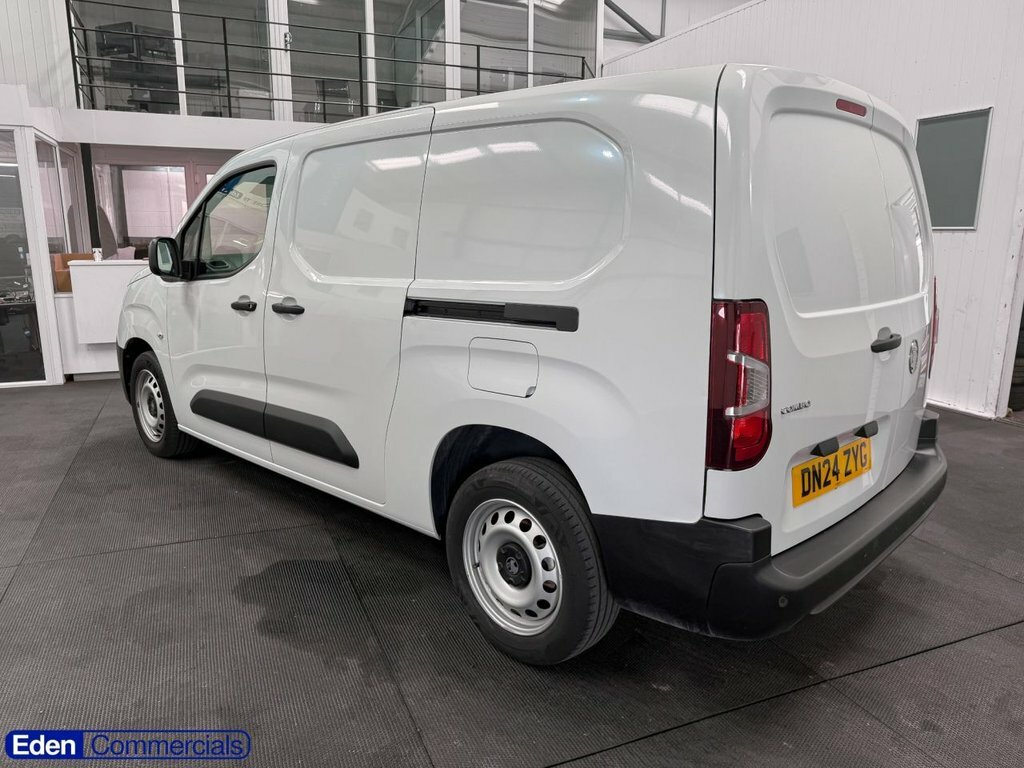 Vauxhall Combo 1.5L Turbo D 2300 Pro Panel Van Black #9