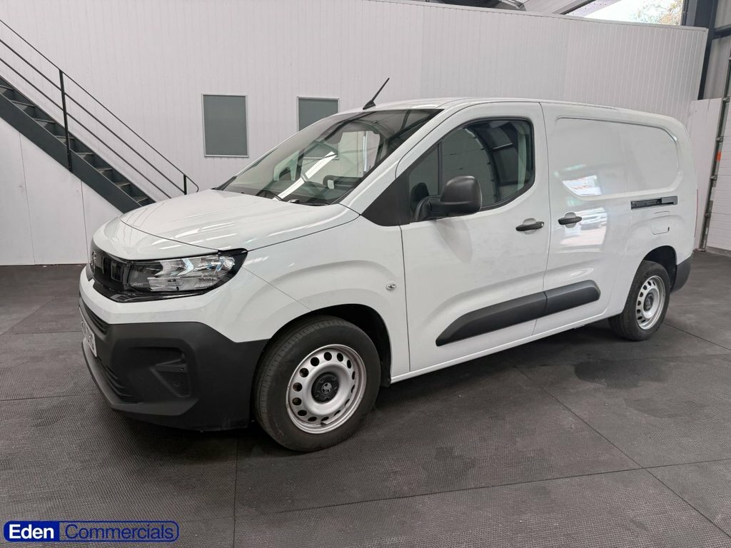 Vauxhall Combo 1.5L Turbo D 2300 Pro Panel Van Black #11
