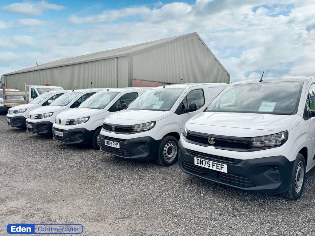 Vauxhall Combo 1.5L Turbo D 2300 Pro Panel Van Black #32