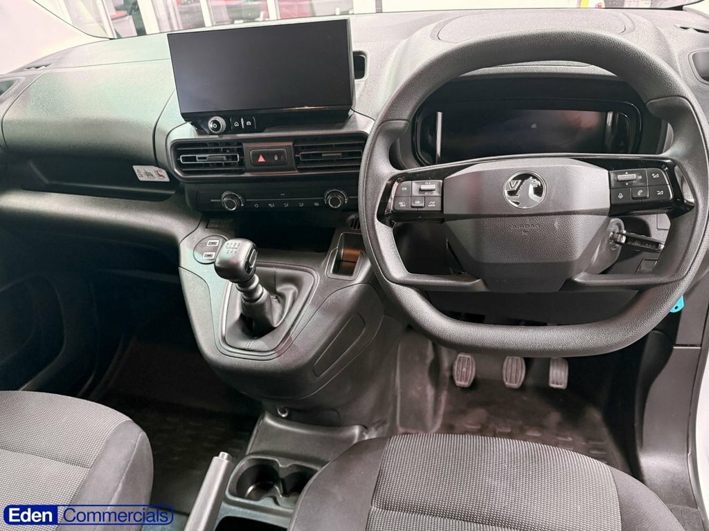 Vauxhall Combo 1.5L Turbo D 2300 Pro Panel Van Black #17