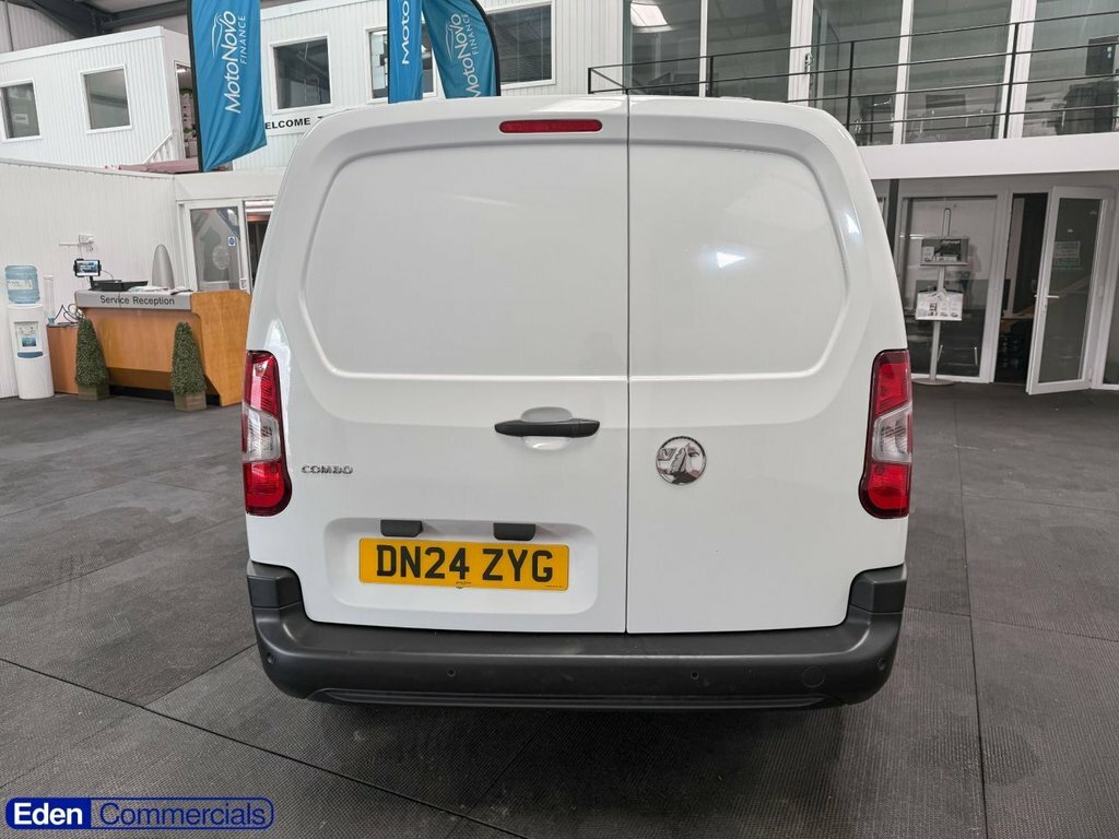 Vauxhall Combo 1.5L Turbo D 2300 Pro Panel Van Black #8
