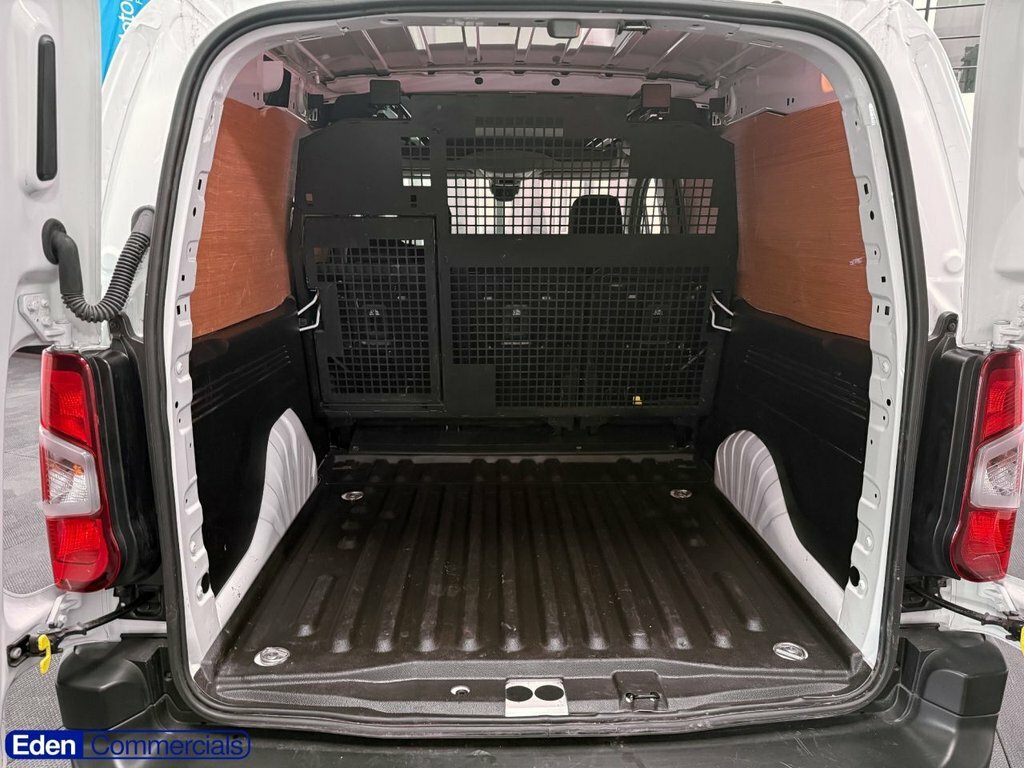 Vauxhall Combo 1.5L Prime 6Dr White #5