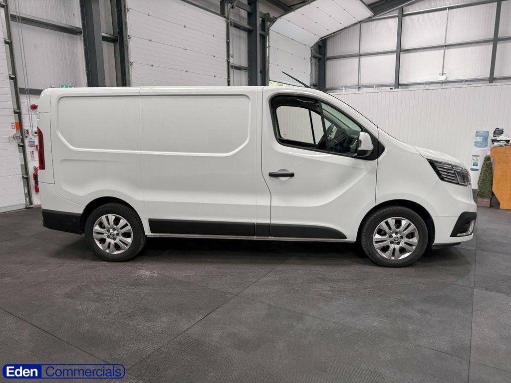 Renault Trafic 2L Extra White #2