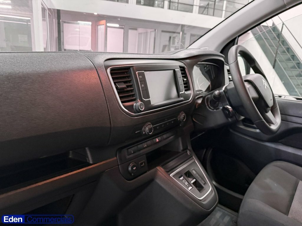 Citroen Dispatch Mpv White #3