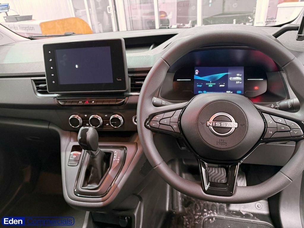 Nissan TOWNSTAR Mpv White #6