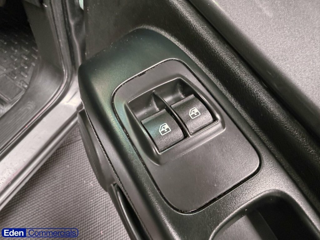 Fiat Fiorino 16V Multijet II Primo White #16