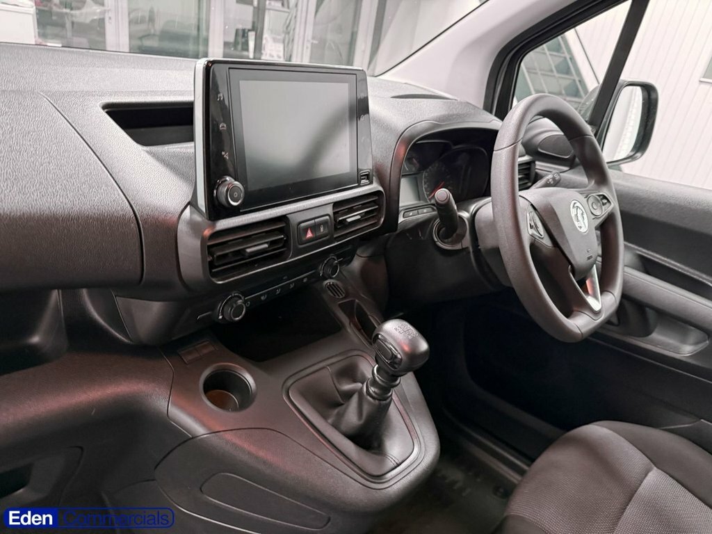 Vauxhall Combo 1.5L Prime White #3
