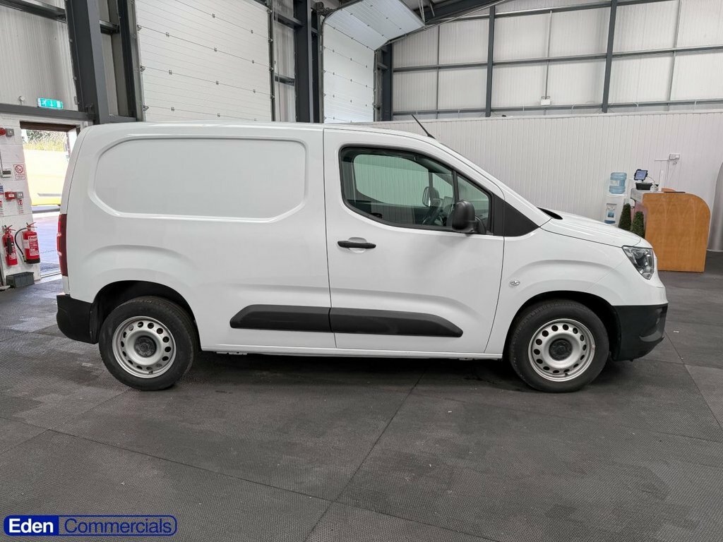 Vauxhall Combo 1.5L Prime White #2