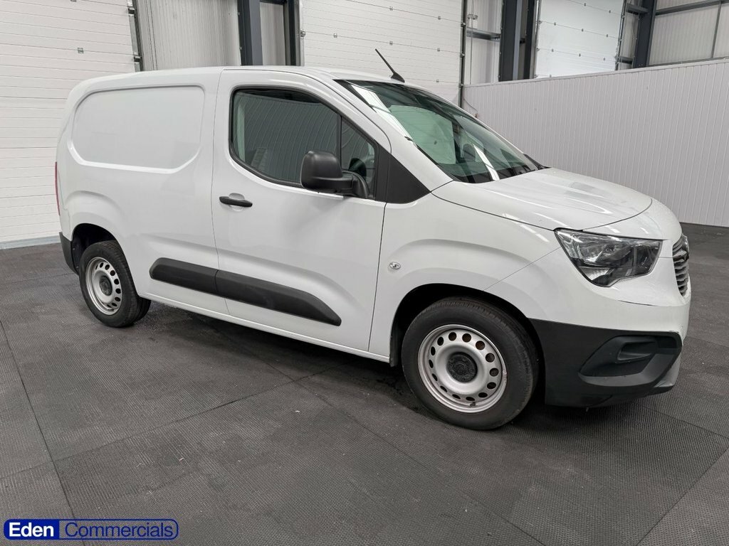 Vauxhall Combo 1.5L Prime White