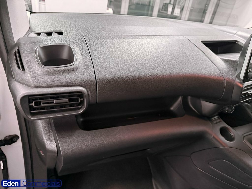 Vauxhall Combo 2300 Cargo Pro L2 Lwb 1.5 Turbo 100Ps White #14