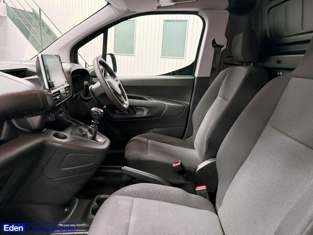 Vauxhall Combo 2300 Cargo Pro L2 Lwb 1.5 Turbo 100Ps White #13