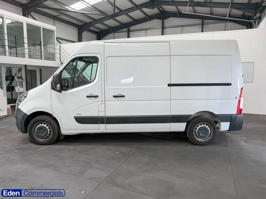 Vauxhall Movano 2.3L Edition White #5