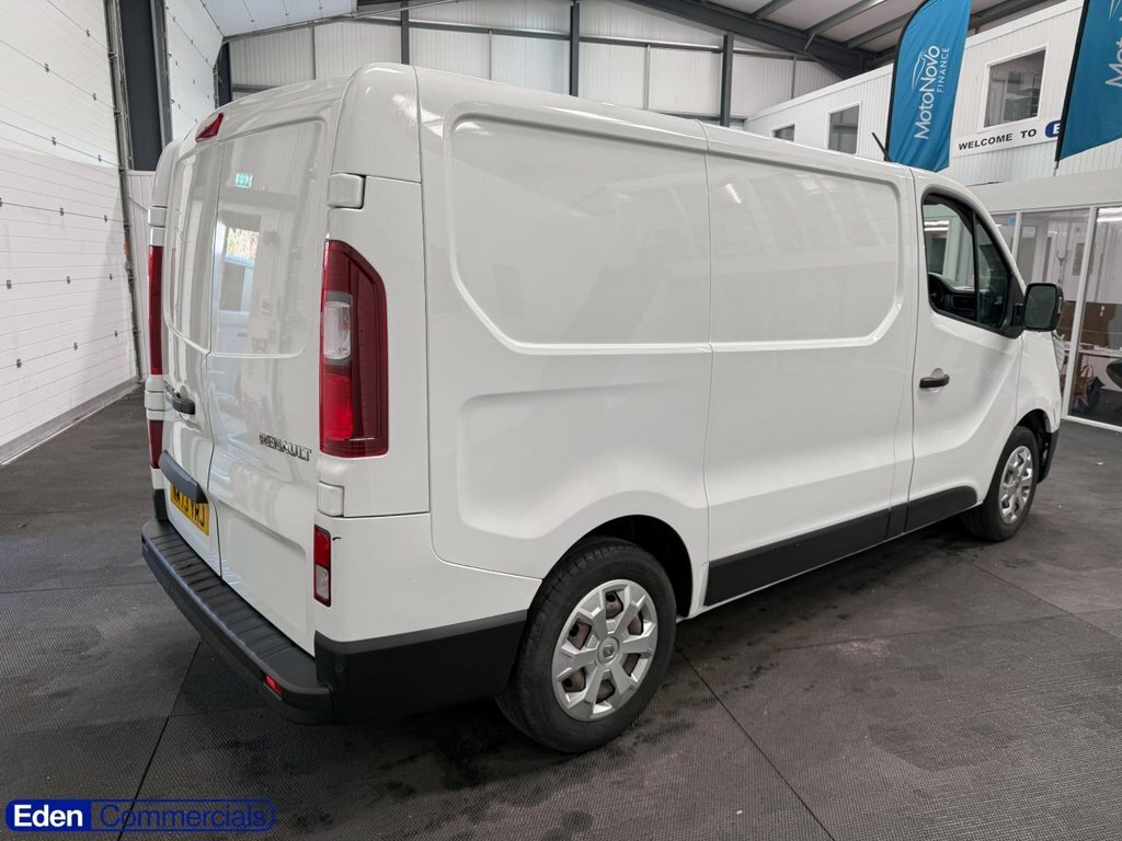 Renault Trafic 2L Business White #4