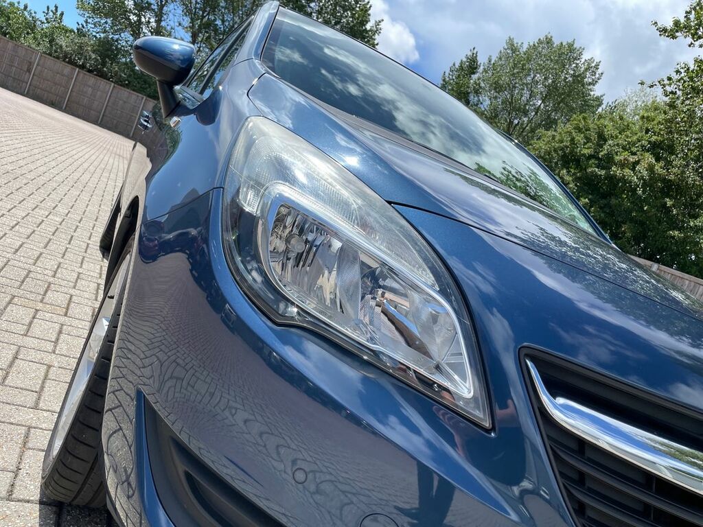Vauxhall Meriva 1.4 Life 99 Bhp White #21