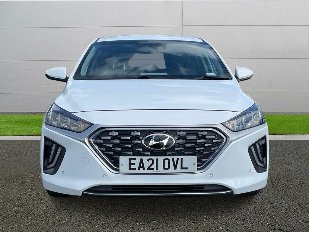 Hyundai Ioniq Premium Se White #2