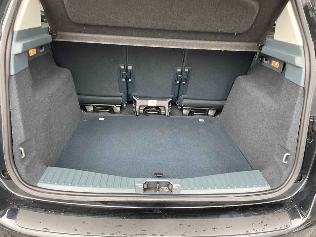 Ford C-Max Titanium Silver #12