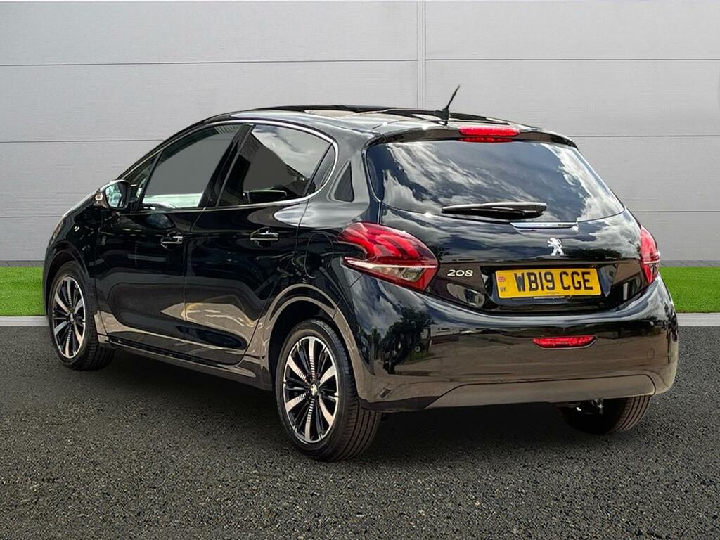 Peugeot 208 Tech Edition Black #5
