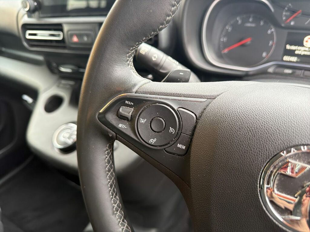 Vauxhall Combo Life Se Blue #16