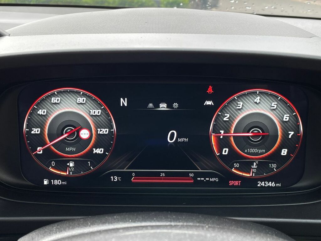 Hyundai Bayon Se Connect Black #24