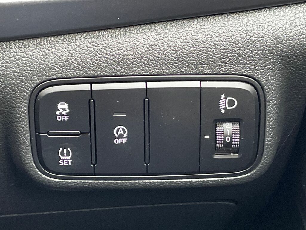 Hyundai Bayon Se Connect Black #26