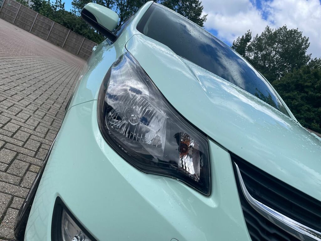 Vauxhall Viva Se White #21