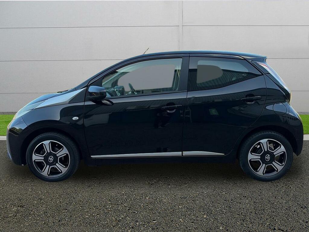 Toyota Aygo X X-clusiv Black #4