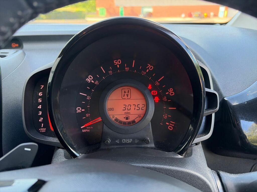 Toyota Aygo X X-pression White #14