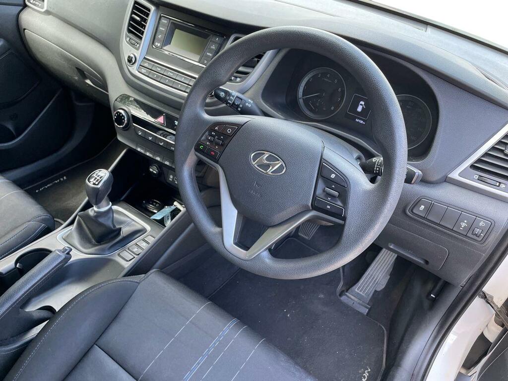 Hyundai Tucson Grey #15