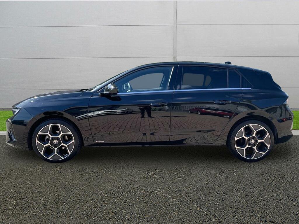 Vauxhall Astra Ultimate Black #4