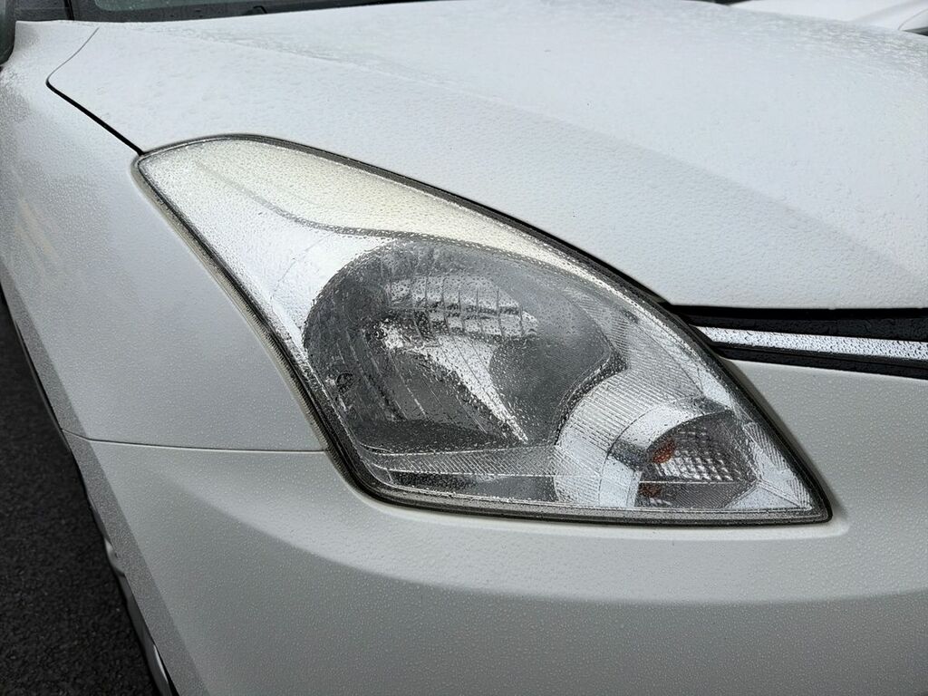 Suzuki Baleno  White #21