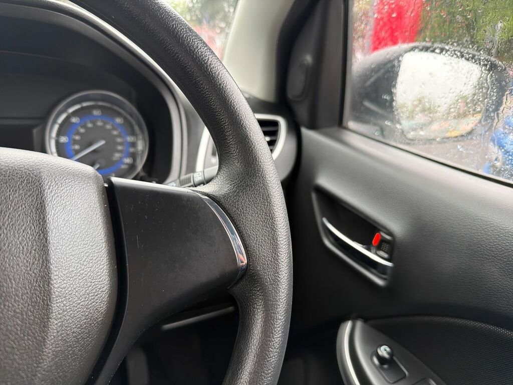 Suzuki Baleno  White #17