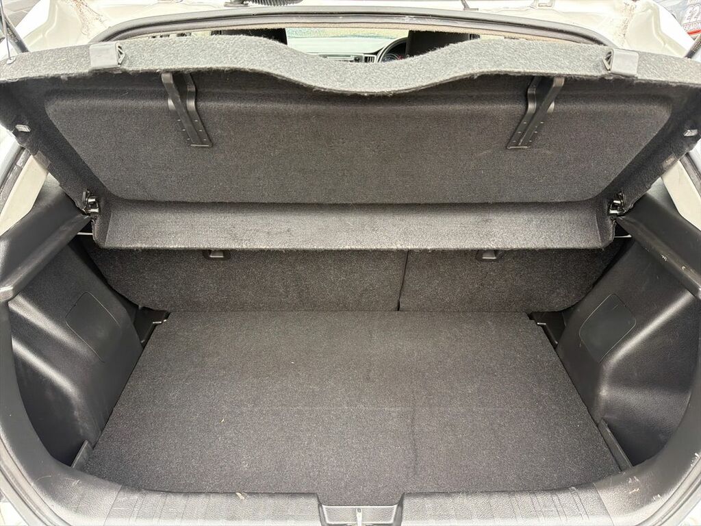Suzuki Baleno  White #12