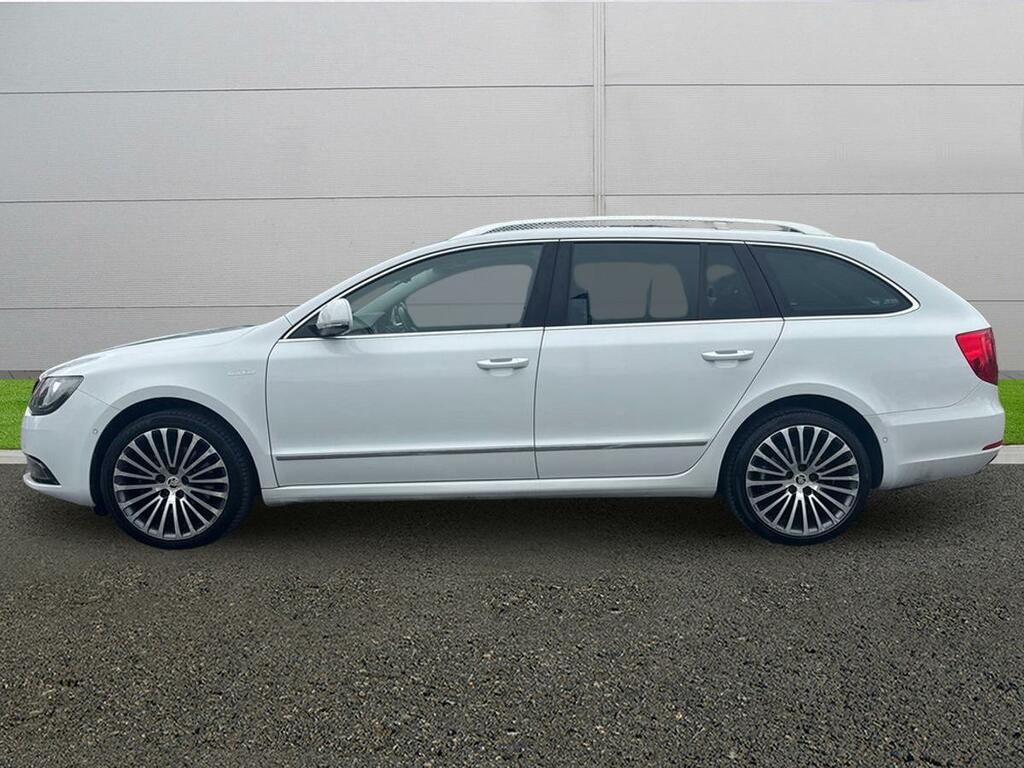 Skoda Superb Laurin Klement White #4