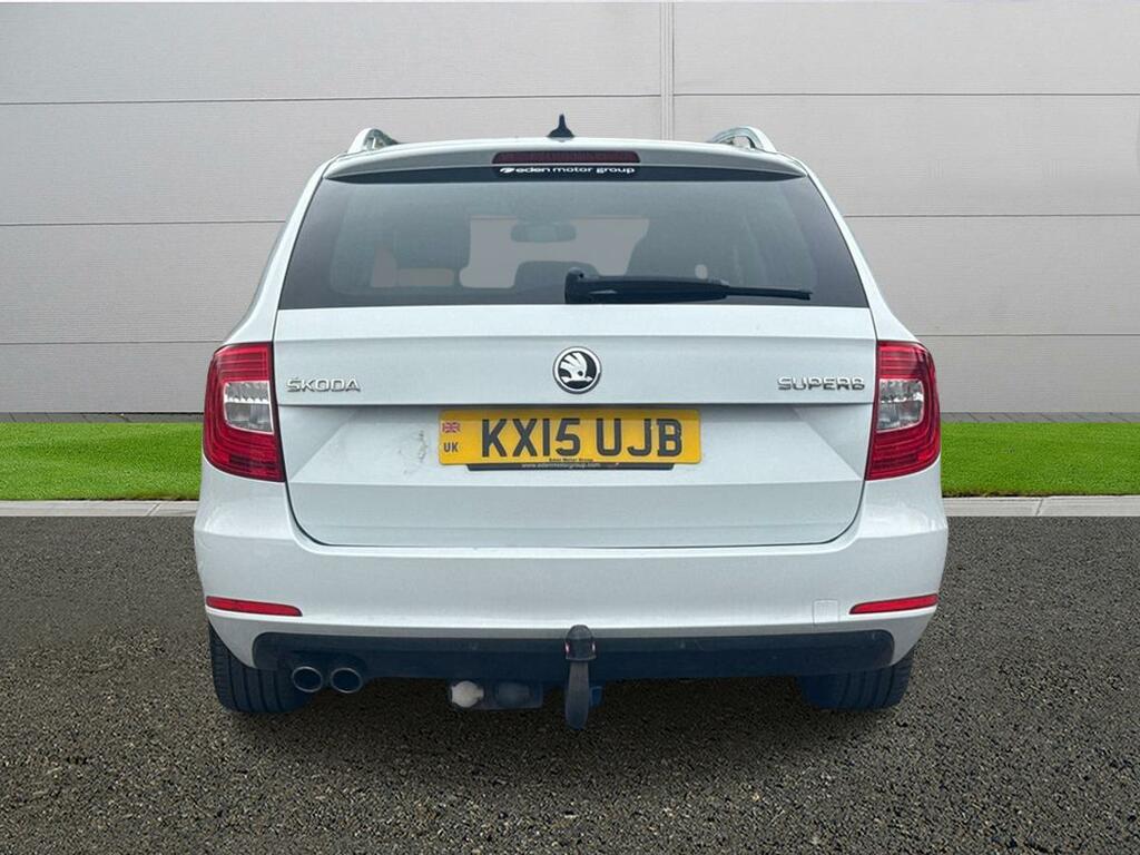 Skoda Superb Laurin Klement White #6