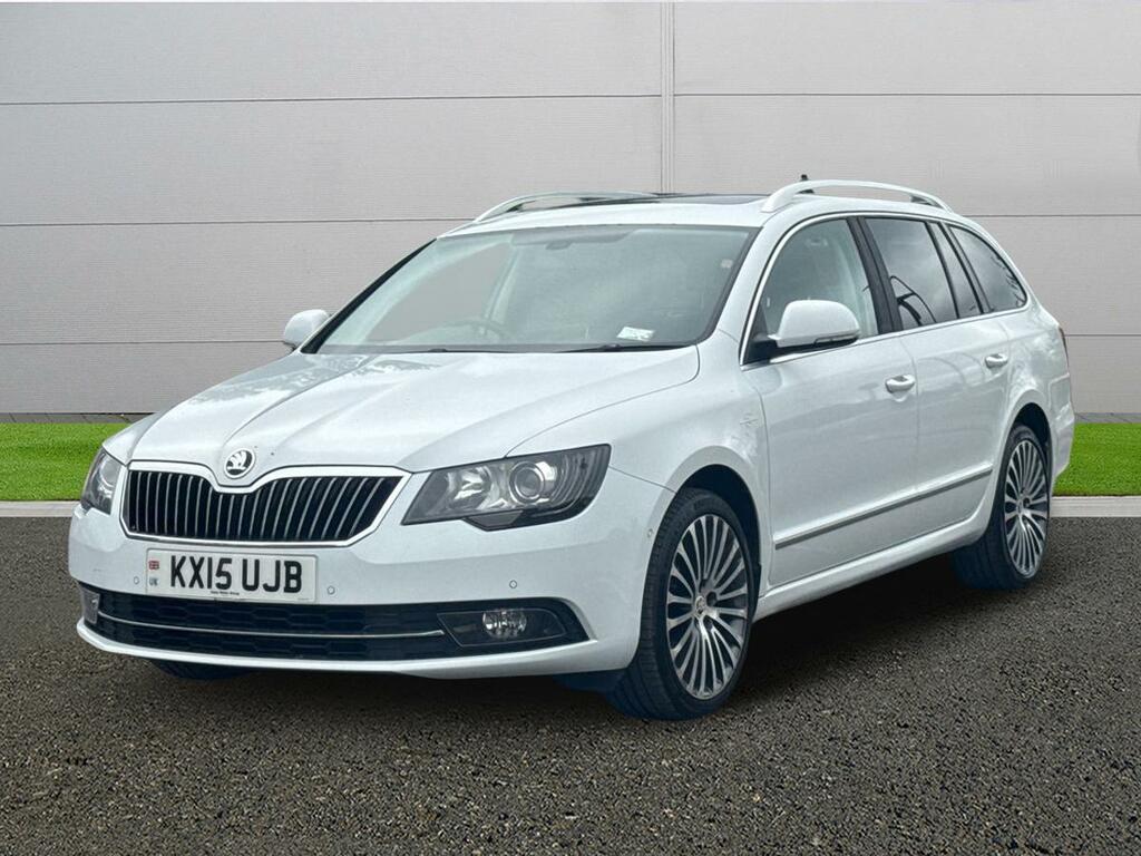 Skoda Superb Laurin Klement White #3