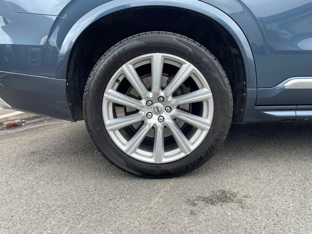 Volvo XC90 R Design Black #9