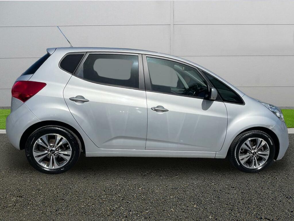 Kia Venga 1.6 3 6 White #8