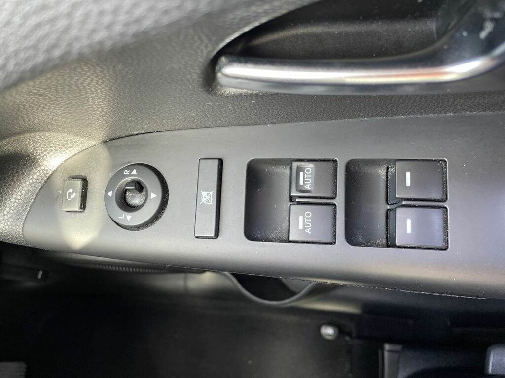 Kia Venga 1.6 3 6 White #20