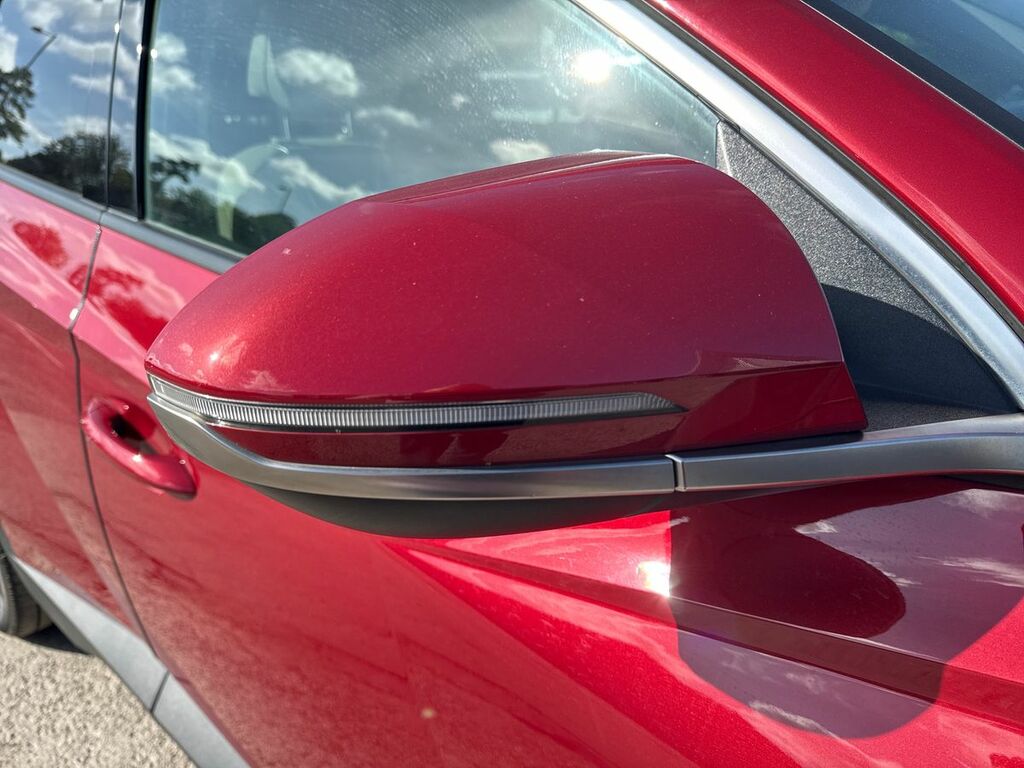 Hyundai Tucson Ultimate Red #22