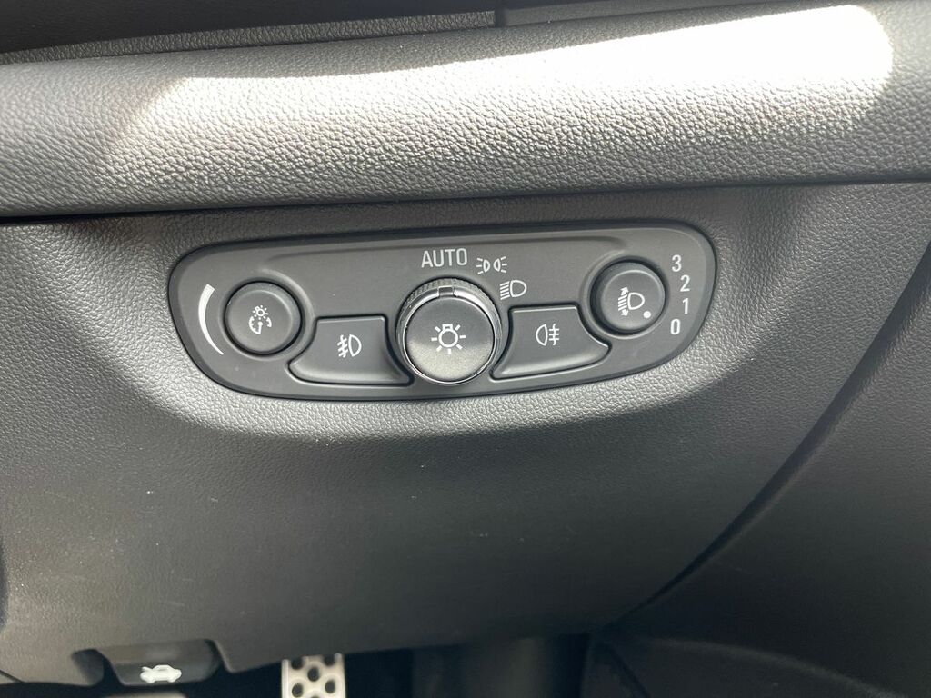 Vauxhall Insignia 1.6 Design Nav 109 Bhp Grey #25